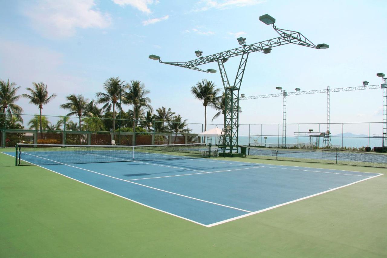 Tennis court: Dusit Thani Pattaya - SHA Extra Plus