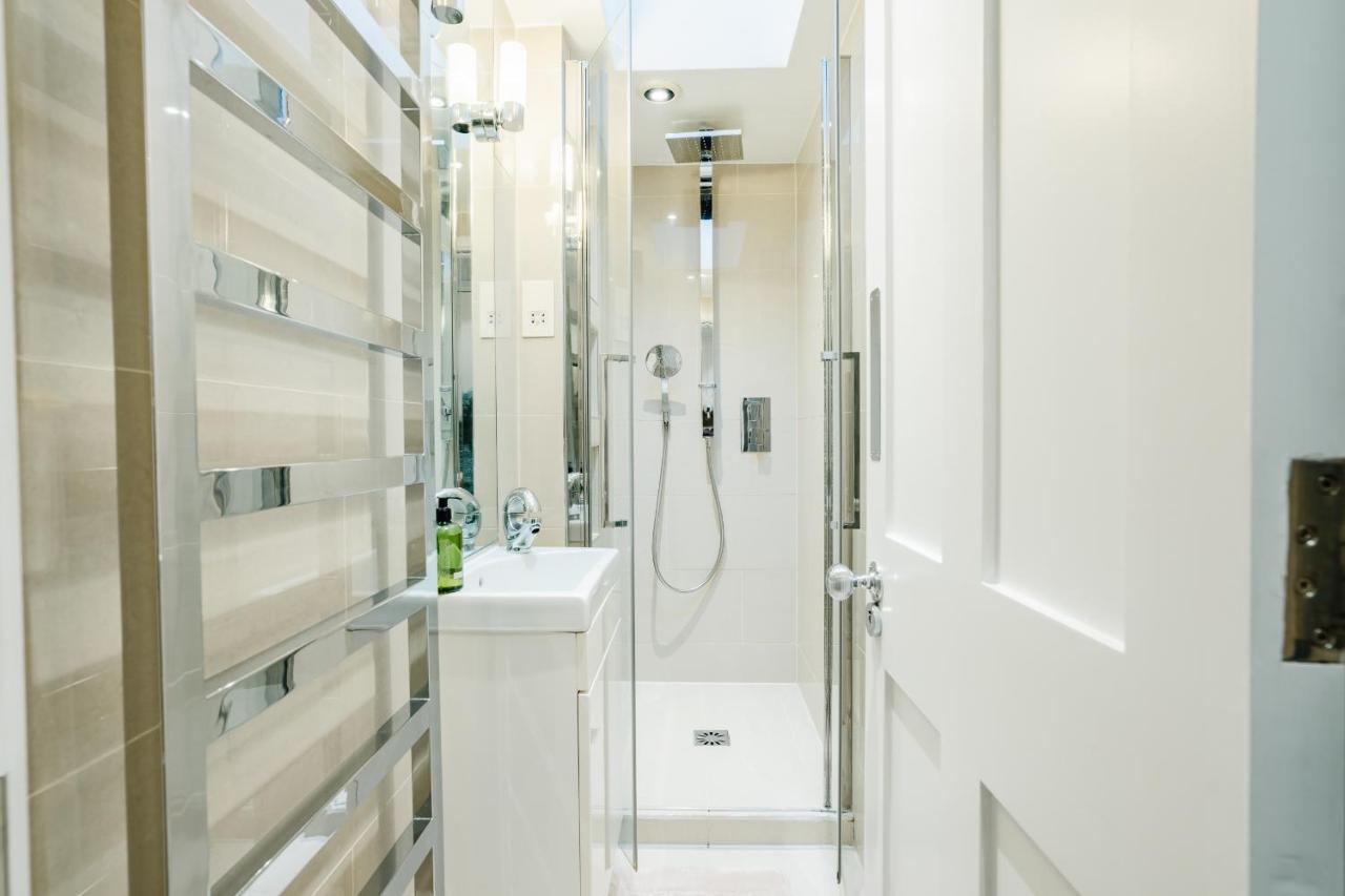 Luxury 3BRs Home, Spacious and Cozy in Victoria - 3