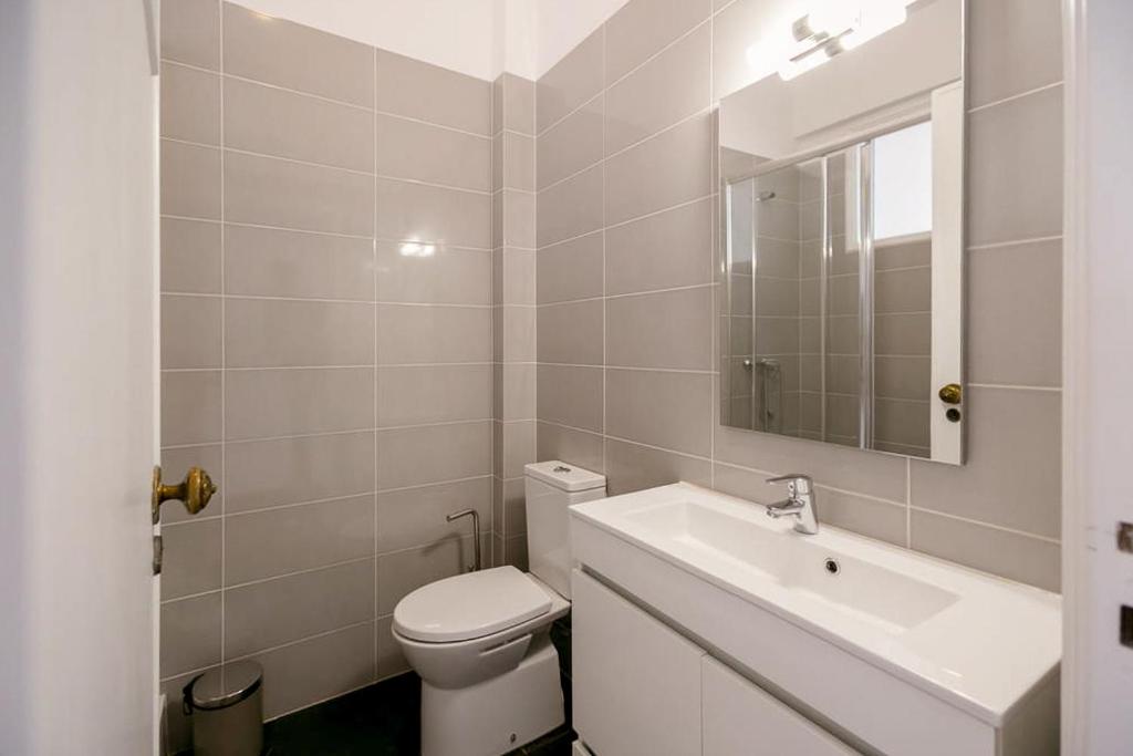 SWEET CASHMERE - Spacious Apartment with balcony near Metro & Airport - 3