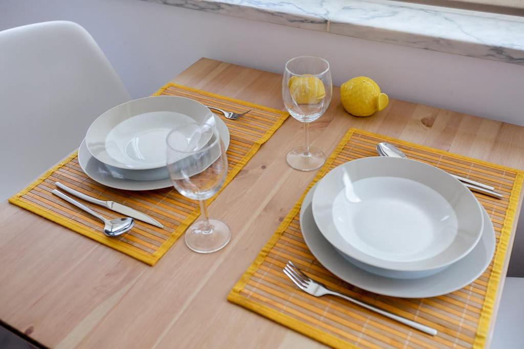 SWEET CASHMERE - Spacious Apartment with balcony near Metro & Airport - 4