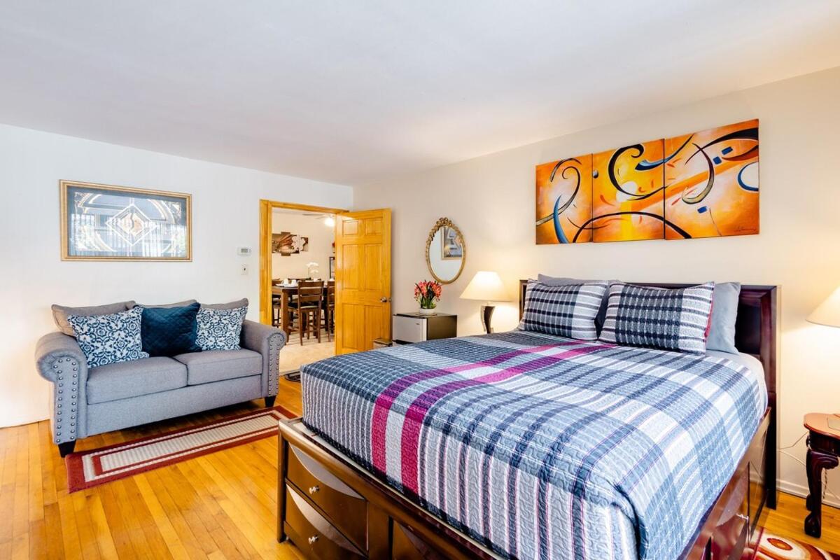 Spacious Comfy Room in Cozy Classy Duplex - 2