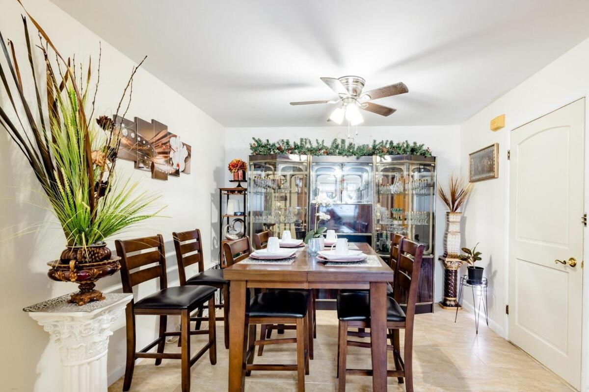 Spacious Comfy Room in Cozy Classy Duplex - 4