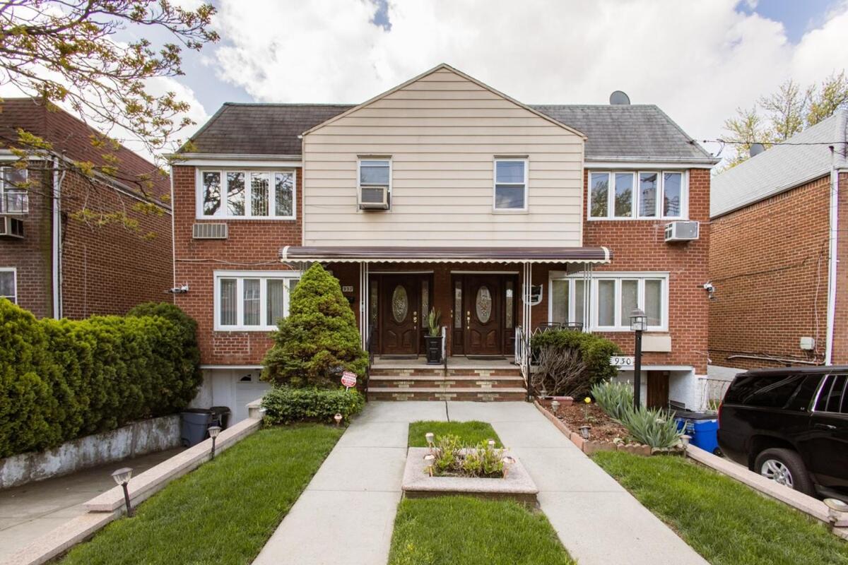 Spacious Comfy Room in Cozy Classy Duplex - 5