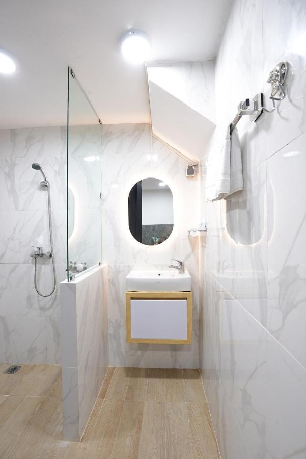 Mezzanine Luxury Smart Room - Sanur - 3