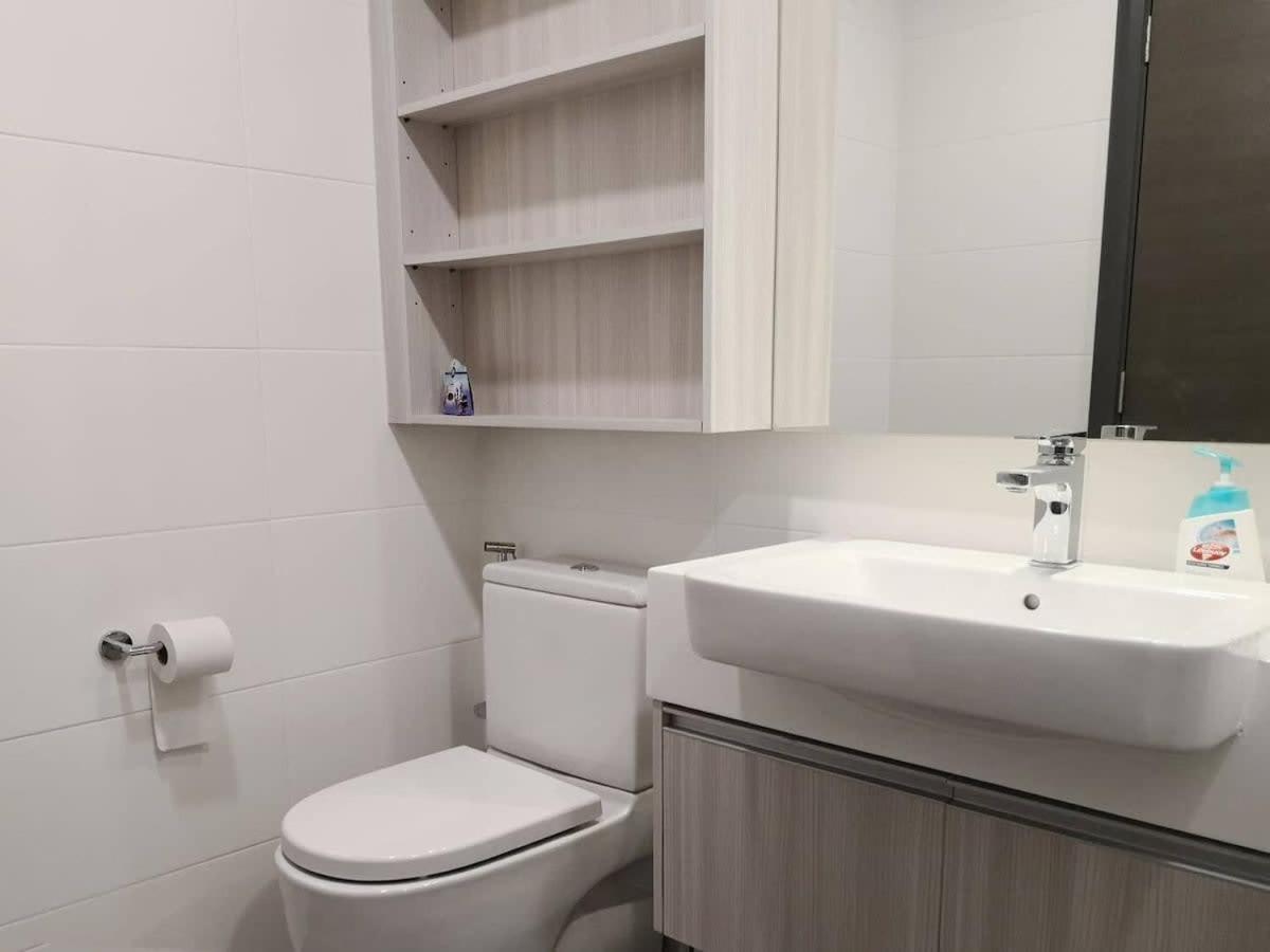 A Stylish High-Floor Suite Next to Komtar JBCC - 3