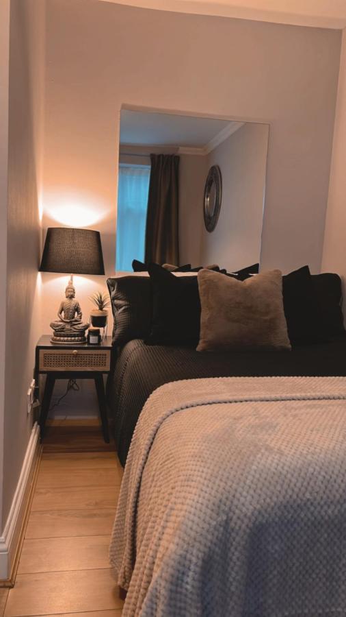 London Property Apartments for up to 6, next to Big Ben & London Eye - 5