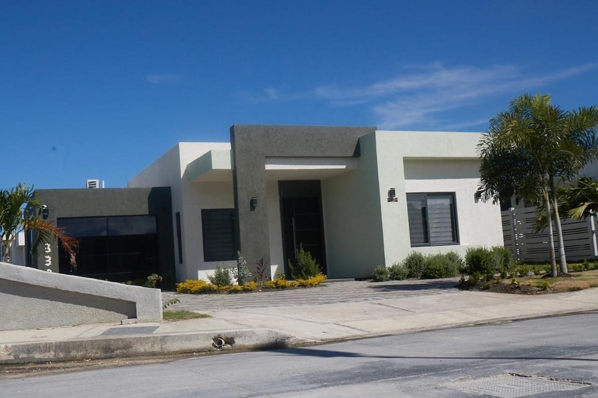 A tranquil home in paradise