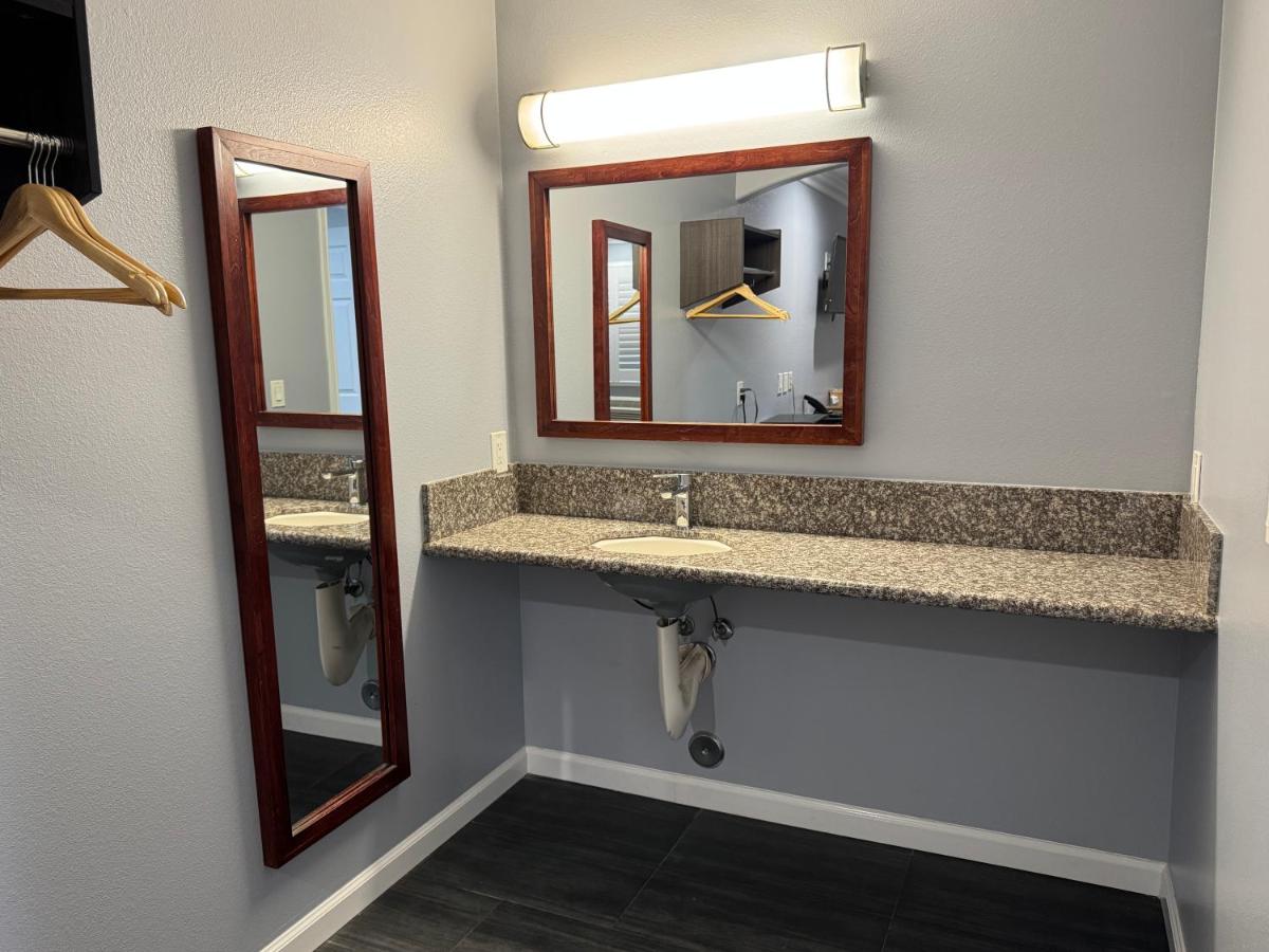 Dutch Inn — photo 15