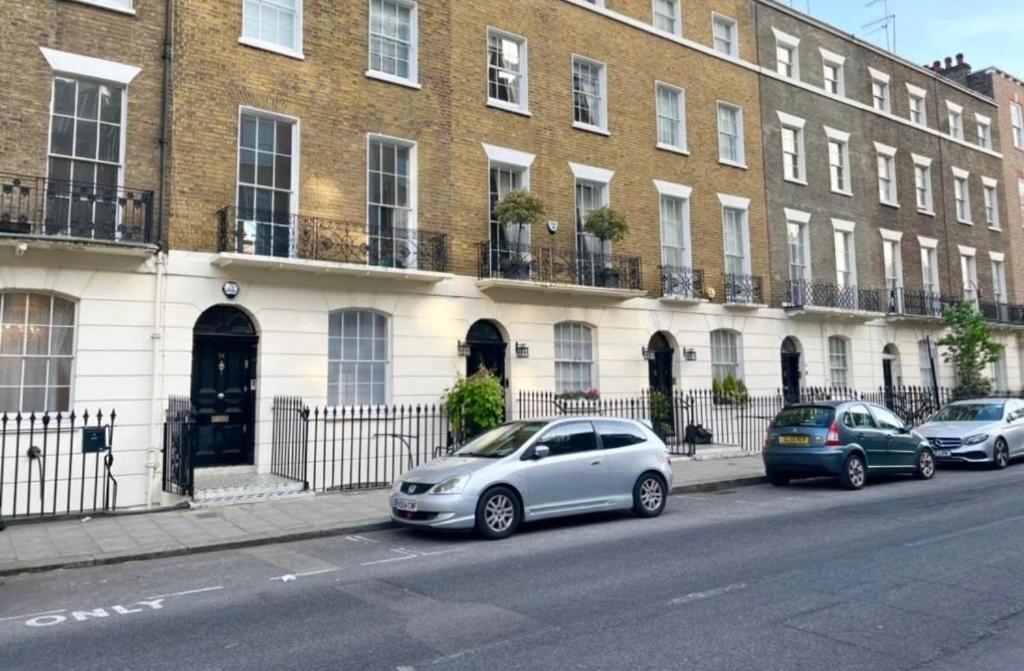 Hyde Park Luxe Suite