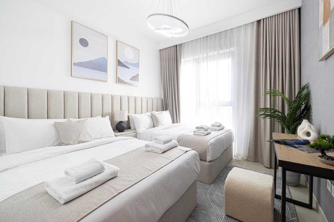 Fresh New 2 Bedroom! Amazing Burj Khalifa View! 5-star Pool & Gym Access! - 5