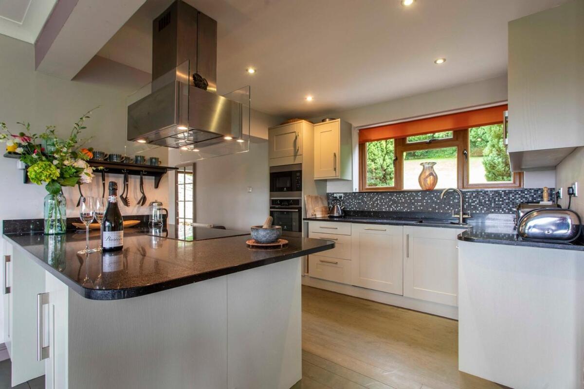 Bath Views! 4 bedroom detached private parking 3 cars - 4