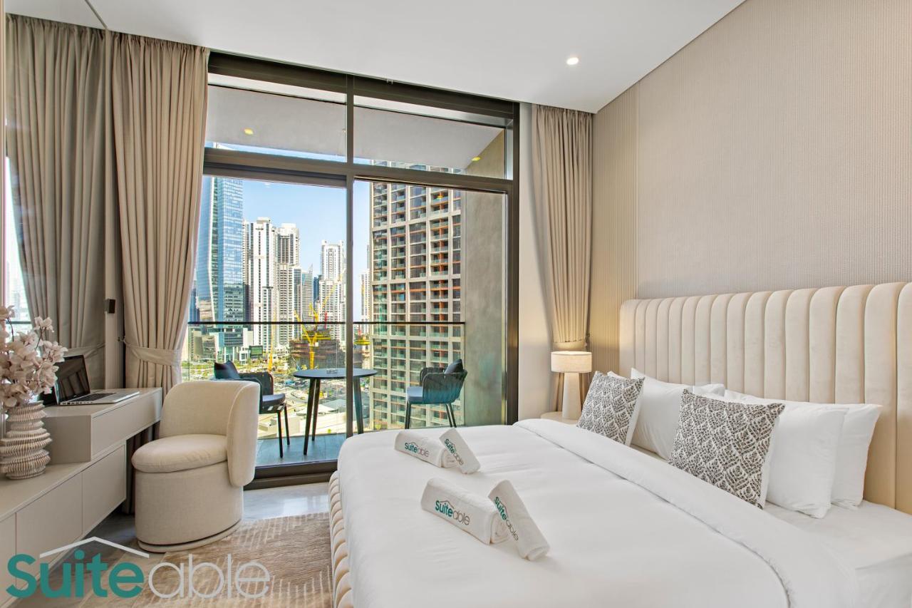 Luxury One Bedroom with Burj Khalifa View - 2