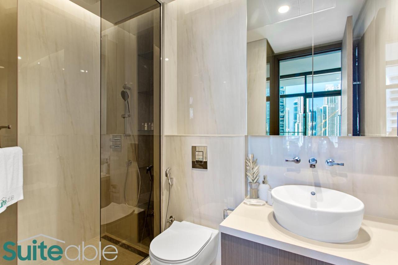 Luxury One Bedroom with Burj Khalifa View - 3