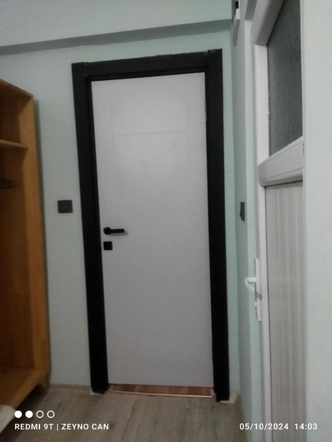Küçük Çift Kişilik Oda