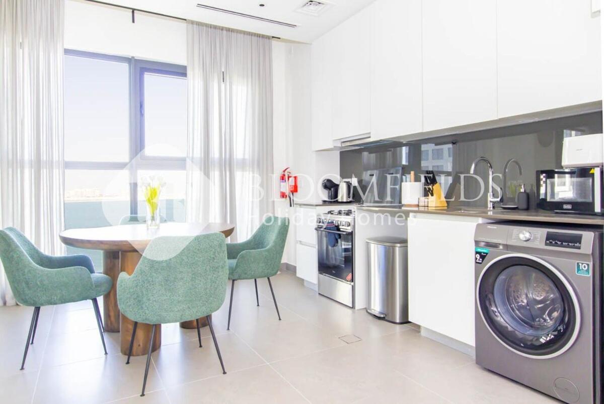 Bloomfields Modern Stu Pixel with Beach Access - 3