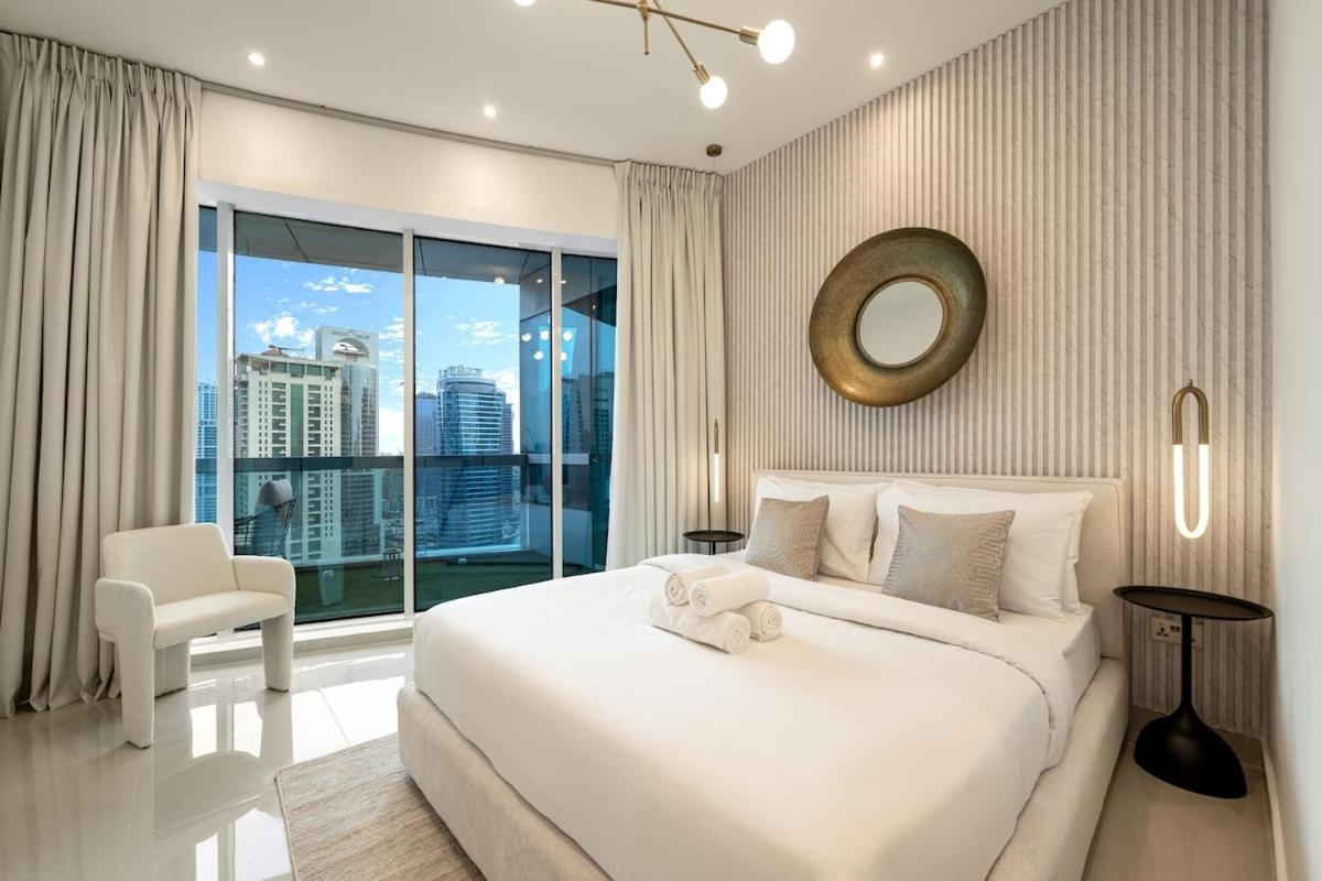 Lux 5BR Marina Apt with Jacuzzi, Walk to Beach, Gym - 2