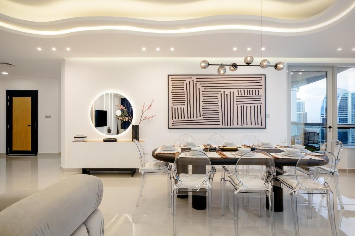 Lux 5BR Marina Apt with Jacuzzi, Walk to Beach, Gym - 5