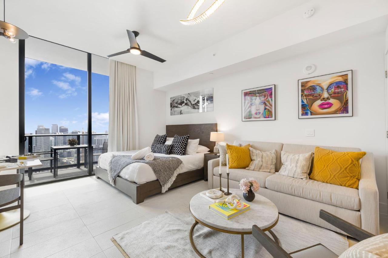 Luxury Studio with Stunning City Views - 2