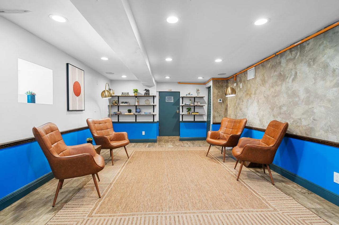 Nine20 Collins Apartments by Lowkl - 4
