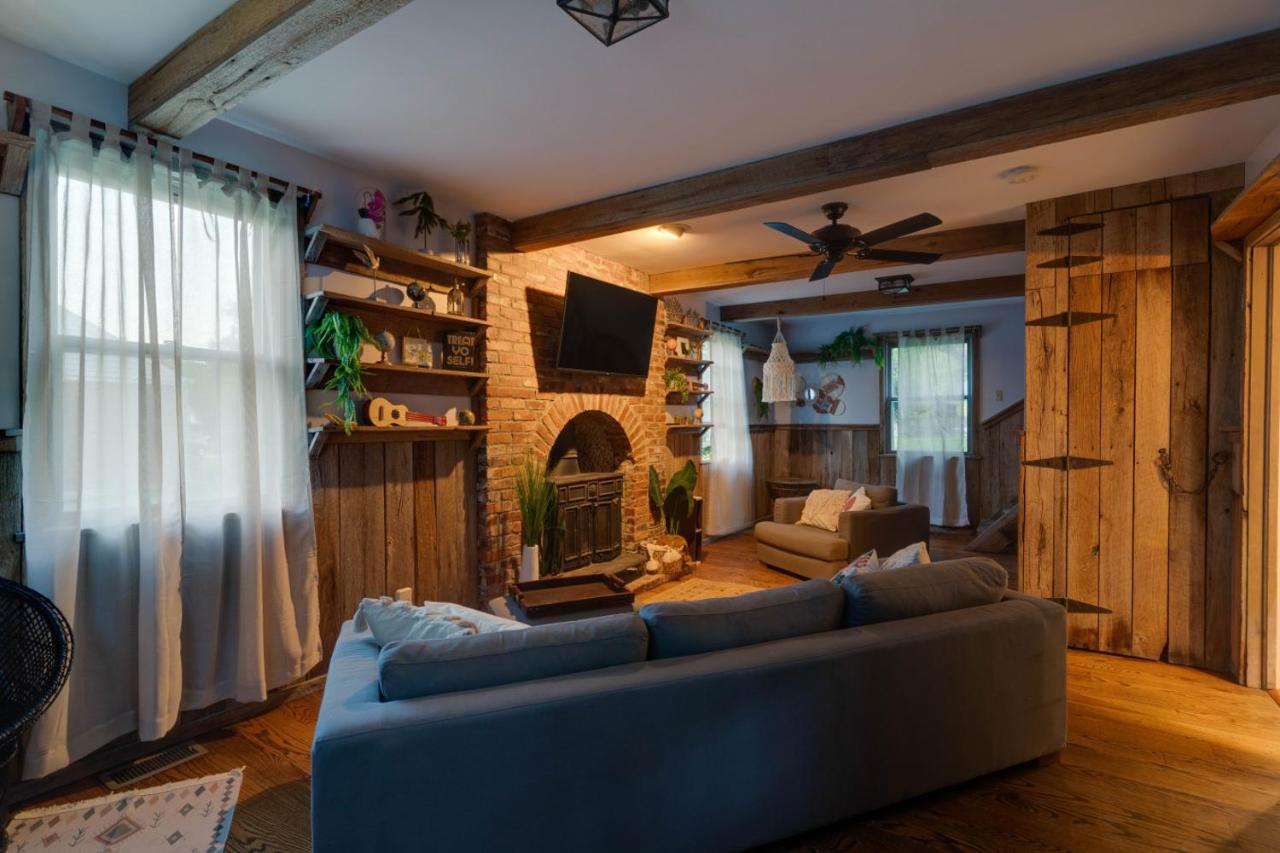 BRAND NEW Nashville Dream Hot Tub Arcade More - 4