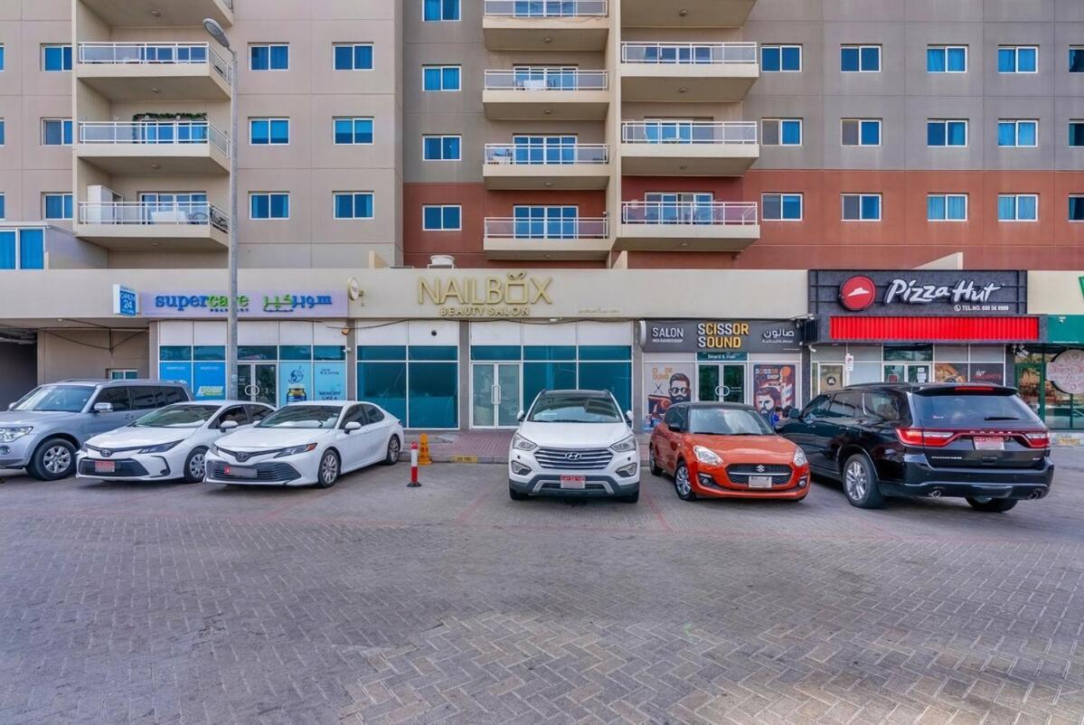 Nature-Themed Stay with 4K Projector Near Yas Island and Airport - 5