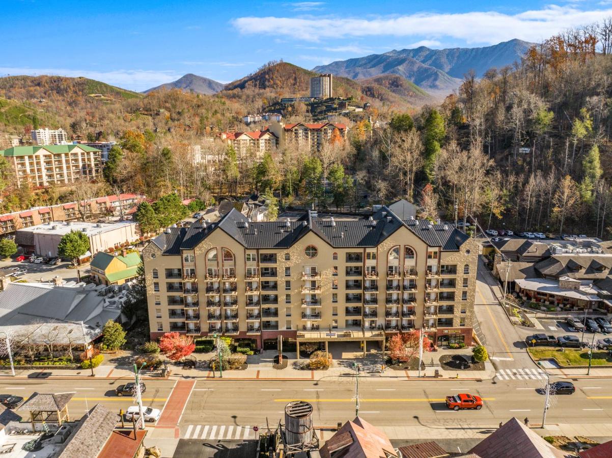 Black Bear Inn & Suites — photo 10