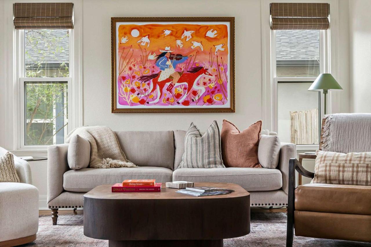 Charming Cherrywood Bungalow - 2BR - Firepit - UT - 3