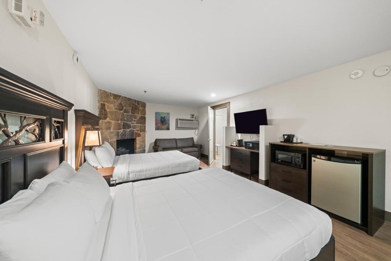 Black Bear Inn & Suites — photo 23