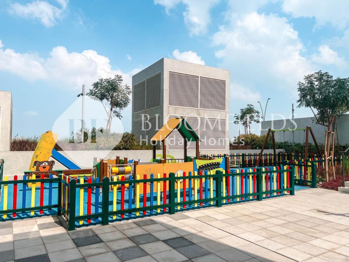 Bloomfields Modern Stu Pixel with Beach Access - 4