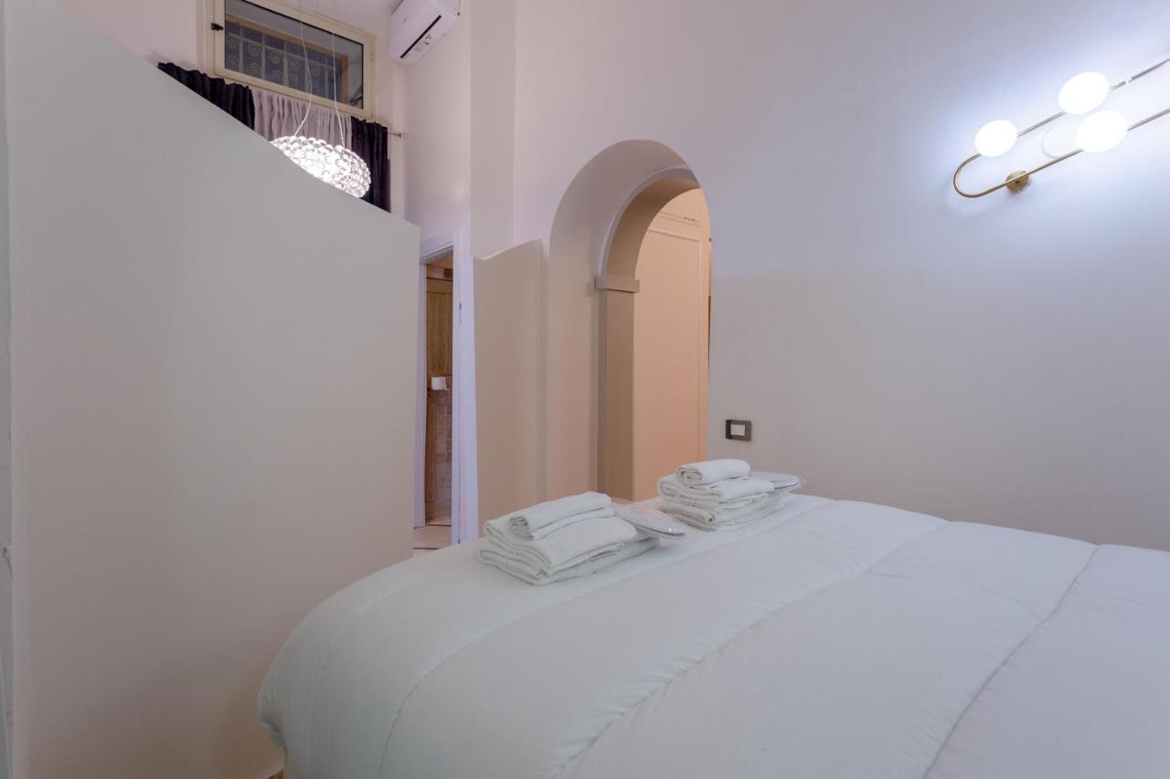Oliviero - Piazza Navona Suite - 2