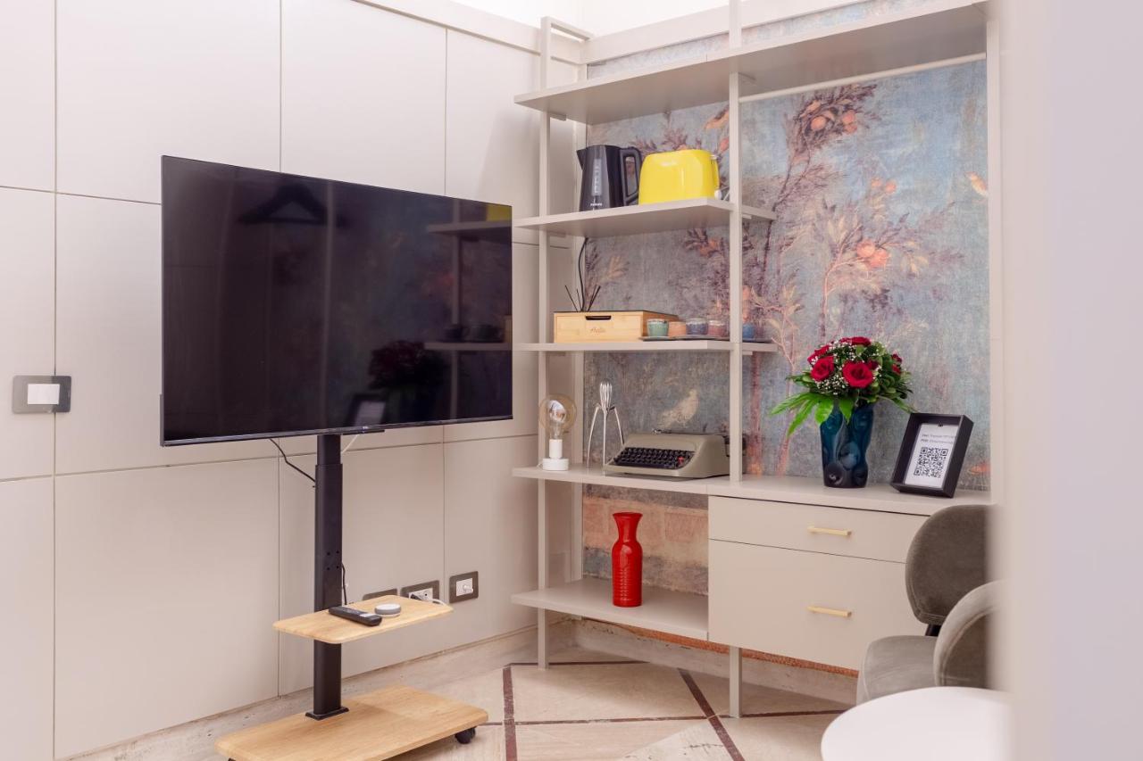 Oliviero - Piazza Navona Suite - 5