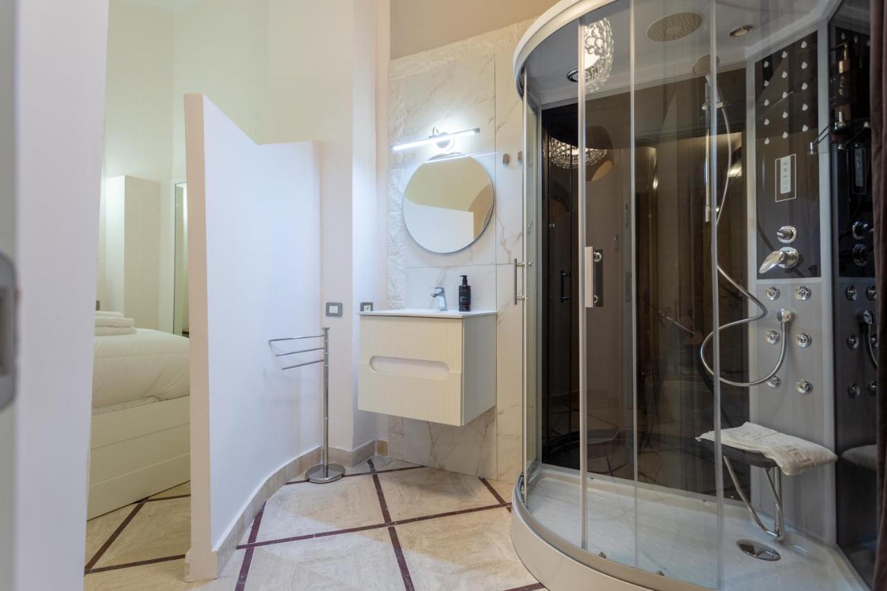 Oliviero - Piazza Navona Suite - 3