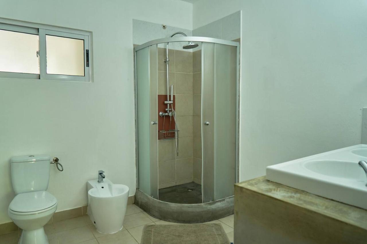 LouKaz -Entire Rental Units w Panoramic Rooftop - 2