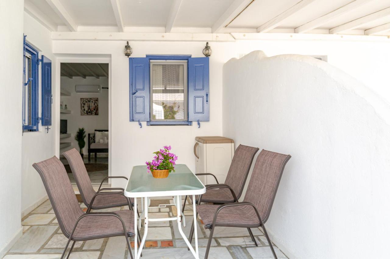 Elenitas beach house in Ornos