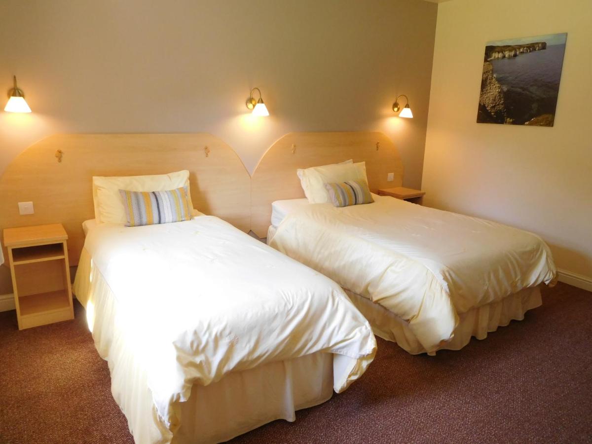 Standard Twin Room with Garden View