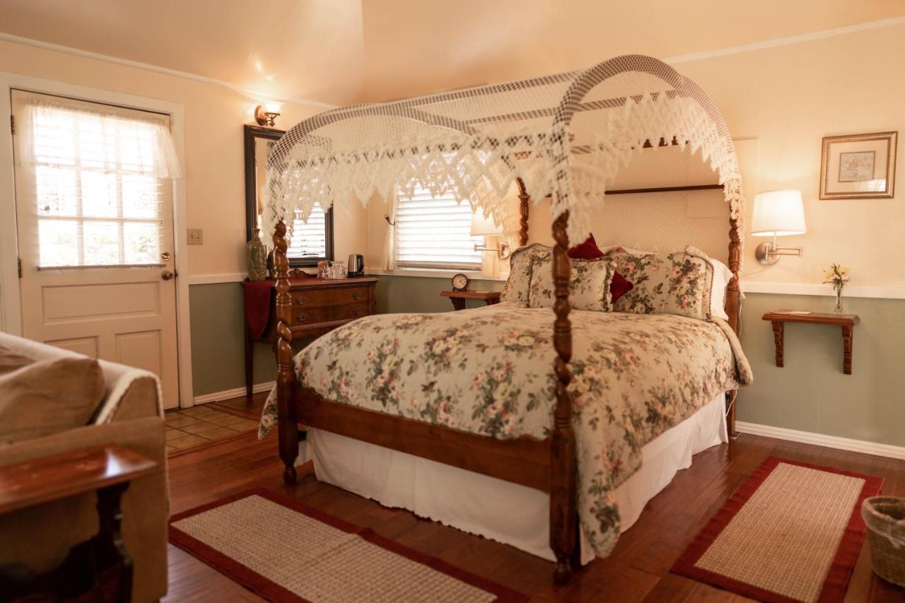 Headlands Inn Bed and Breakfast — photo 15