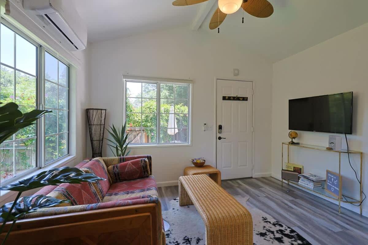 The Topanga Bungalow by Colby & Conrad - 5