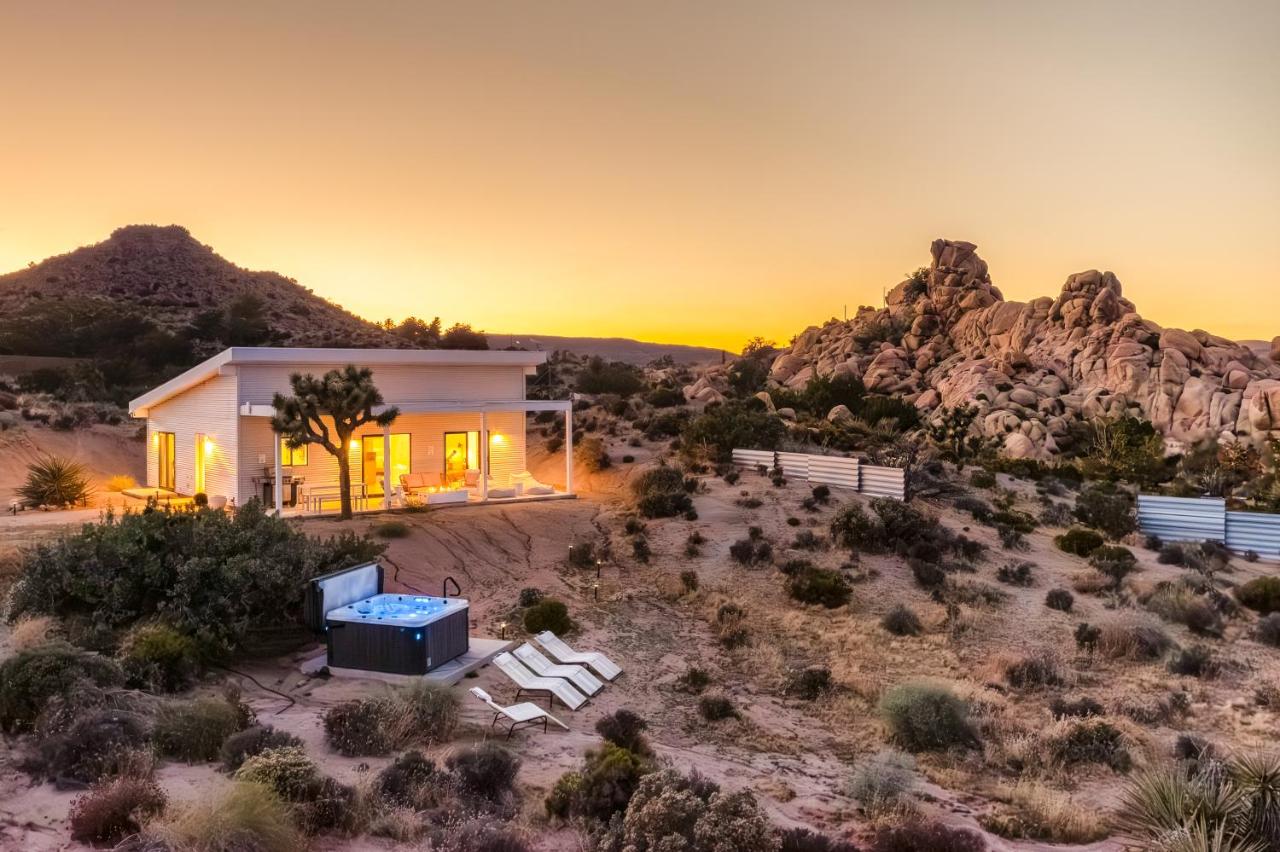 J&B Desert Hideaway — photo 1