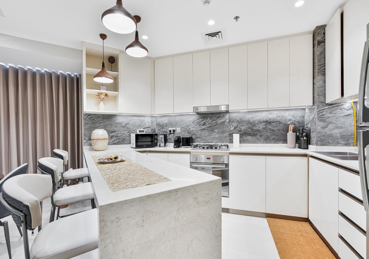 2BR Central Apt in Business Bay Noble Tower - 4