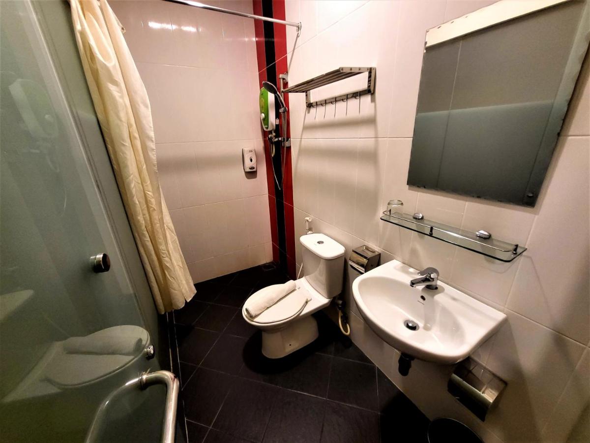 Eight Days Boutique Hotel - Permas Jaya - 2