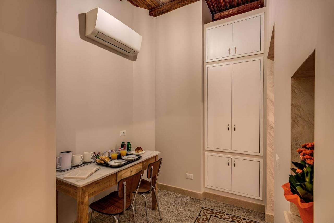 Colosseo Accomodation Room Guest House - 4