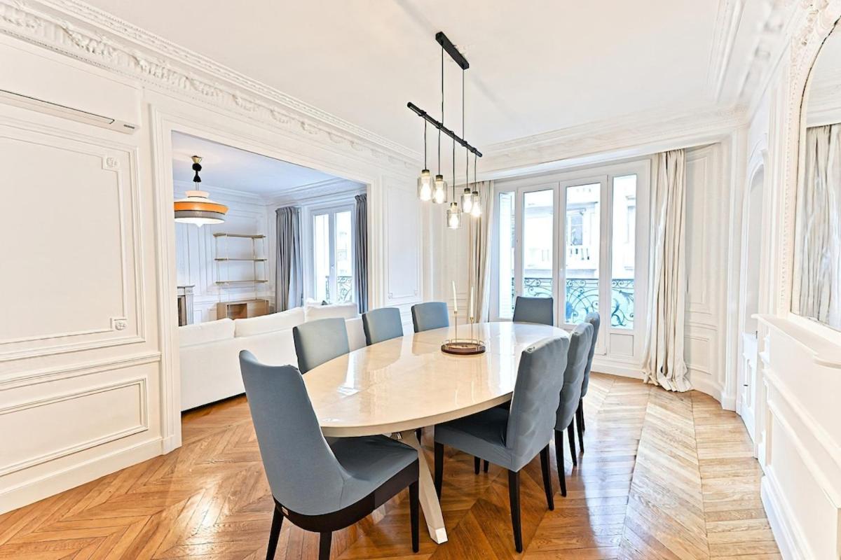 Spacious and Bright Apartment - 4