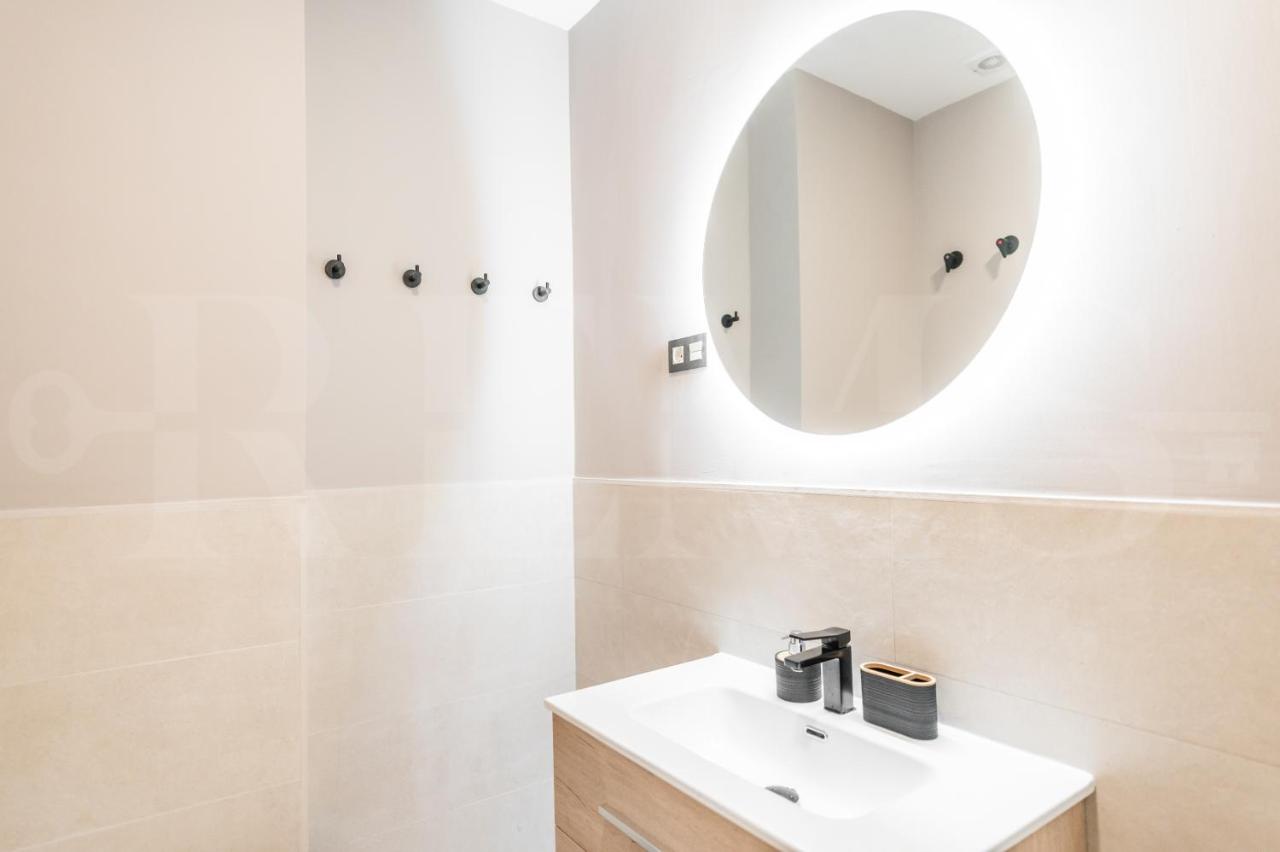 Apartment with parking and patio - Center by REMS - 5