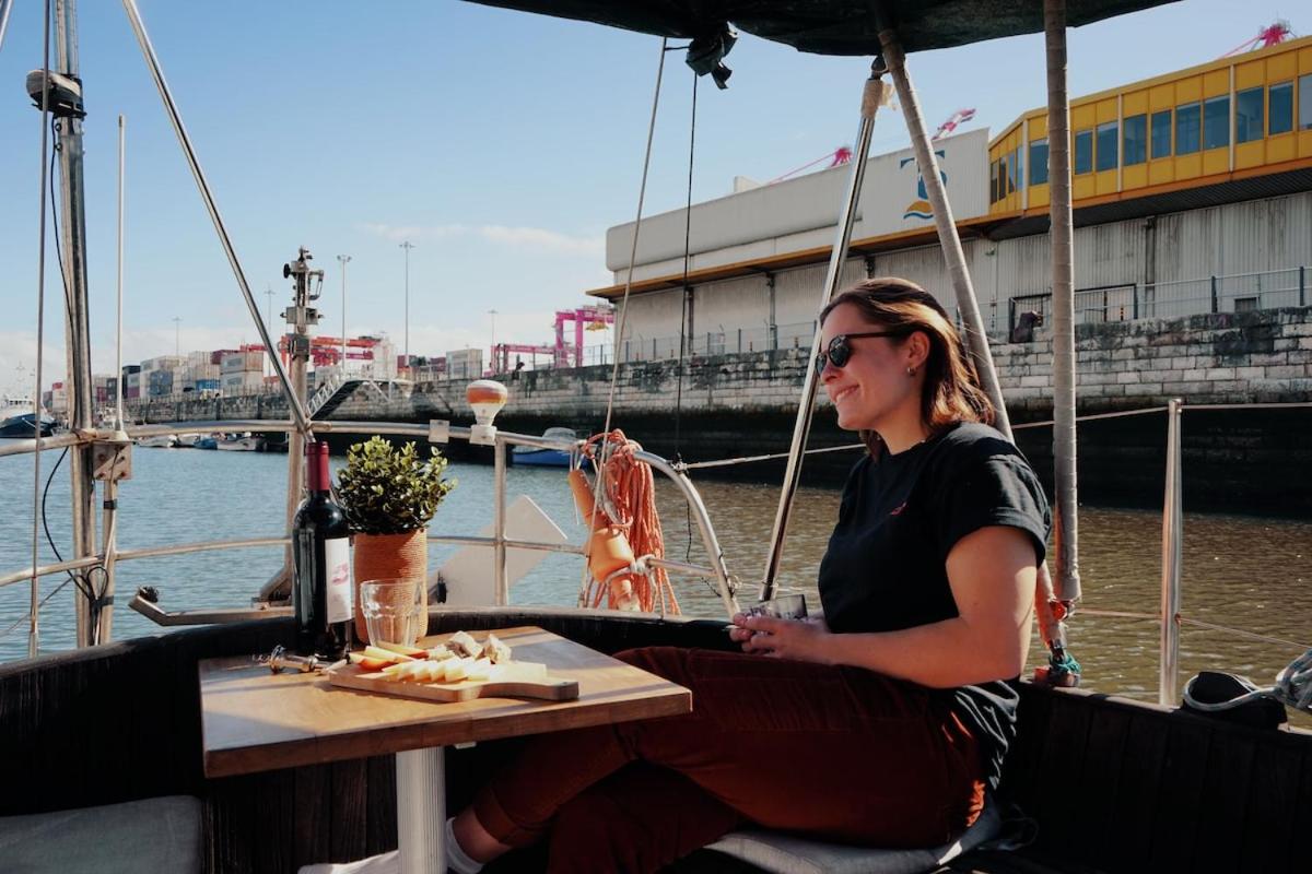 Cozy Lisbon Marina Sleepaboard - Sail Away - 3
