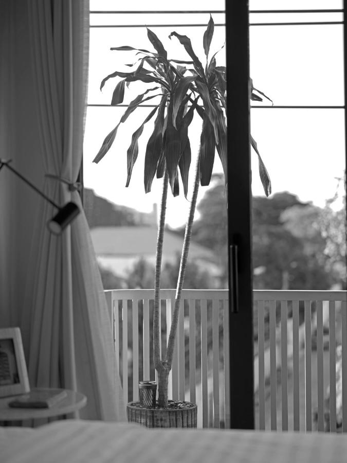 Siri Designer 3-Storey Townhouse with Garden and Luxury Amenities - 2