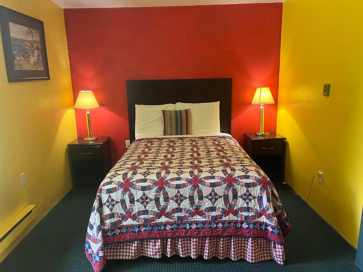 Holly Motel — photo 19