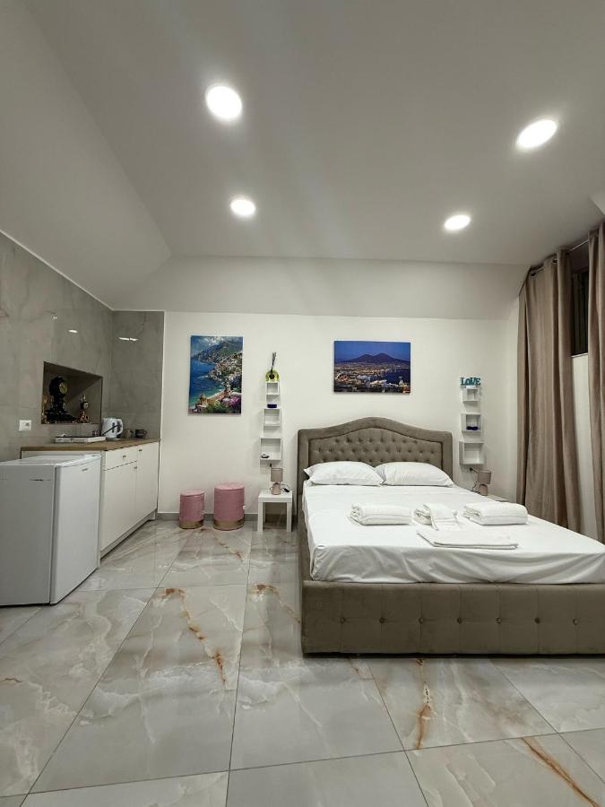 Valentino Suite 36 - 2
