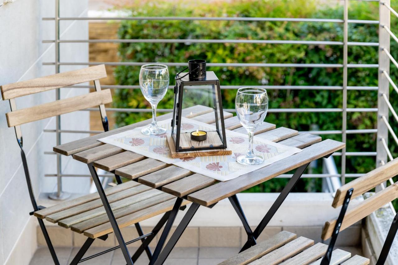 Charming Two Bedroom Private Apartment - 4