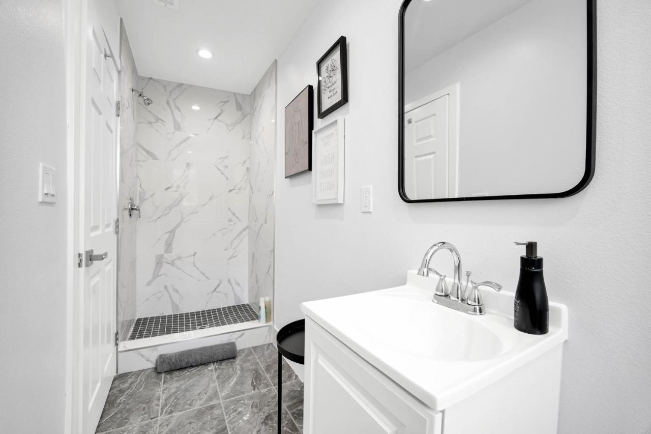 LA Rooftop Paradise 2 - 3