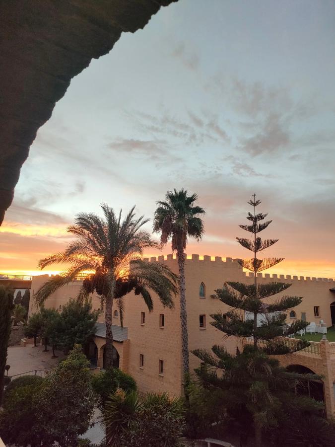 Hotel Plaza Del Castillo - 3